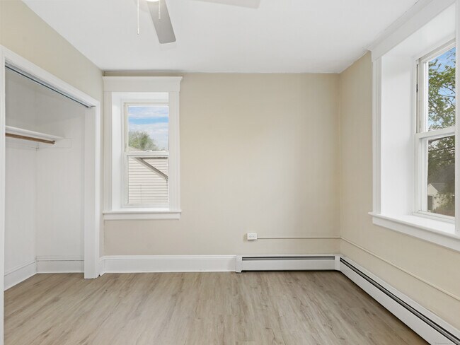 Building Photo - 333 Lenox Rd
