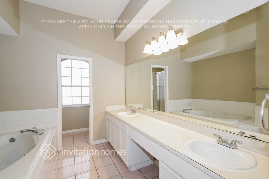 Building Photo - 4409 Blantyre Pl