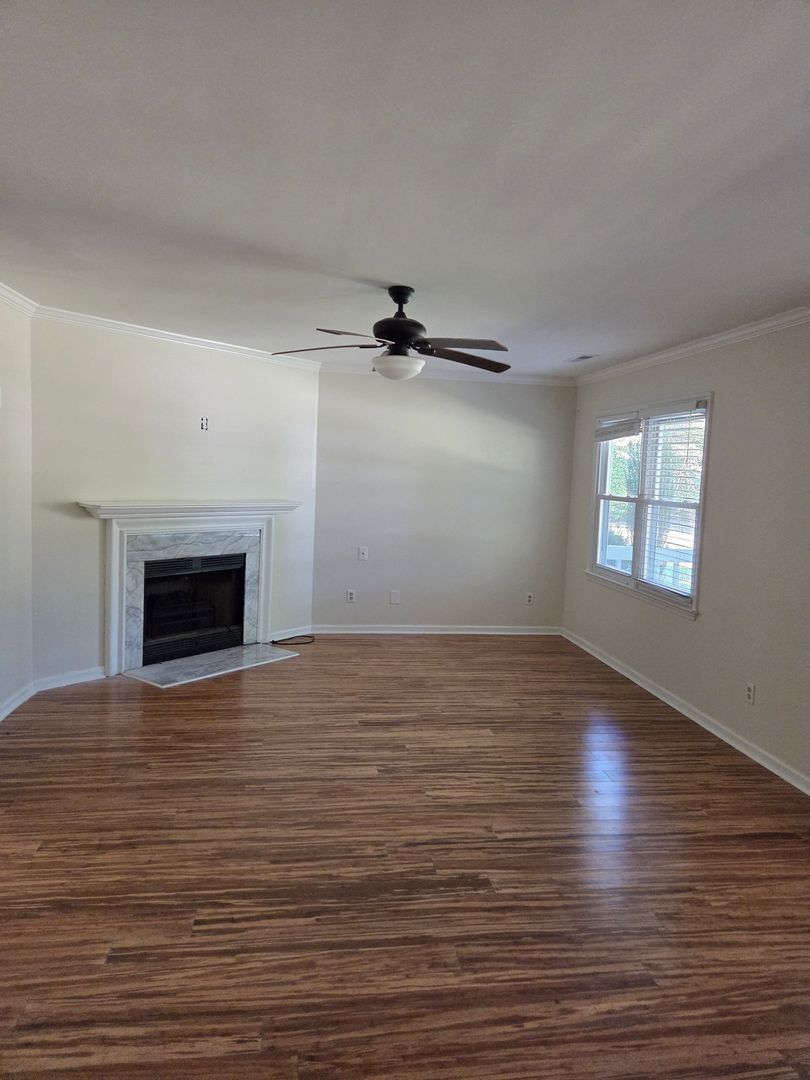 Building Photo - 85 Bridle Way