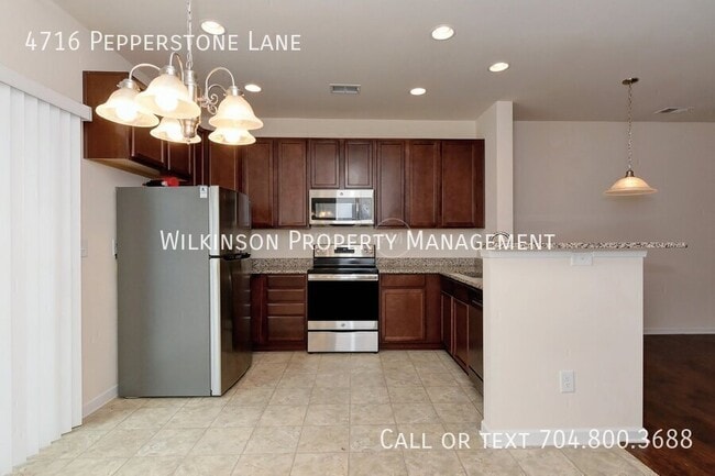 Building Photo - 4716 Pepperstone Ln