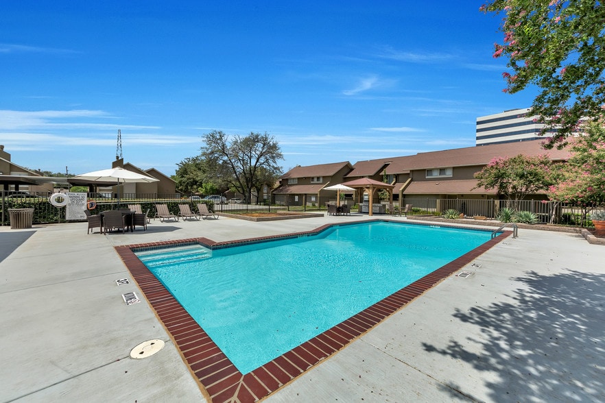 Building Photo - Watersong Villas Town homes & Apartments