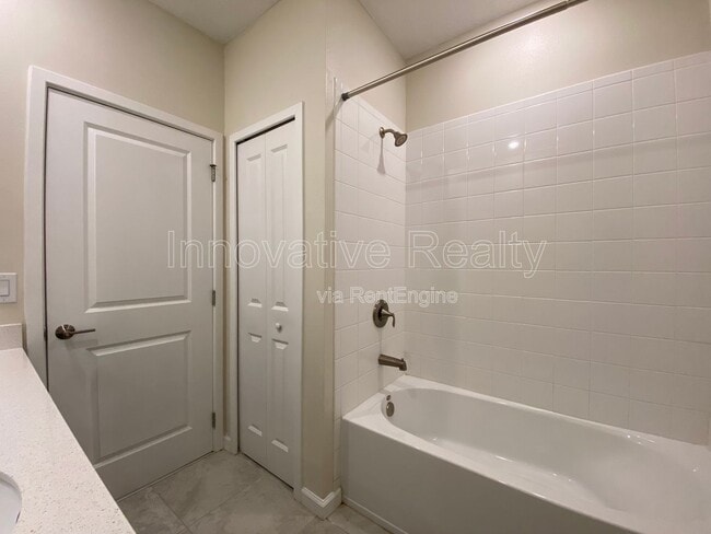 Building Photo - 9348 Tecumseh Dr