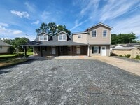 Building Photo - Main Street