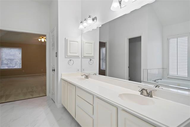Building Photo - 3777 Meadowcreek Cir
