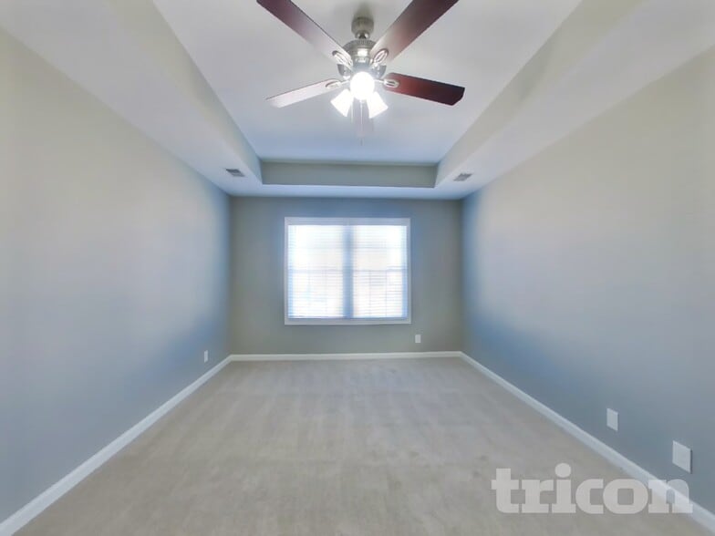 Building Photo - 1335 Loren Circle