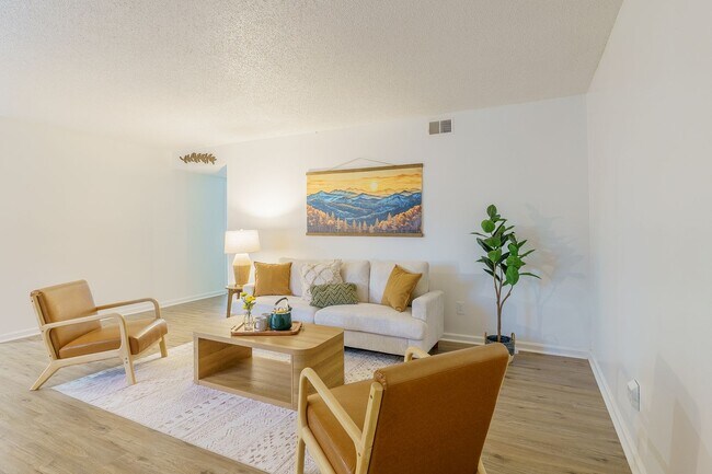 Building Photo - 134 Northwood Dr