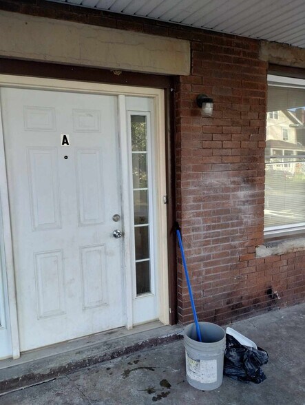 Building Photo - 1527 Jackson St