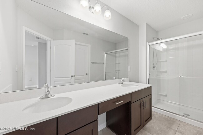 Building Photo - 292 Servia Dr