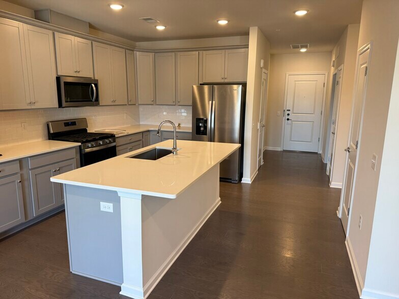 Kitchen - alternate view 1 - 1 Culvert Dr