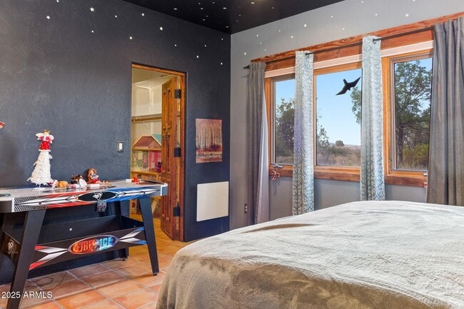 Building Photo - 1 Pinto Trail