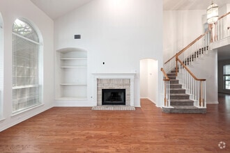 Building Photo - 6008 Sierra Leon