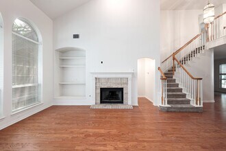 Building Photo - 6008 Sierra Leon