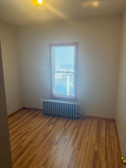 Hardwood Floors - 67 Humboldt St