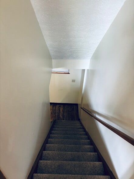 Building Photo - 102 McMillen Ave