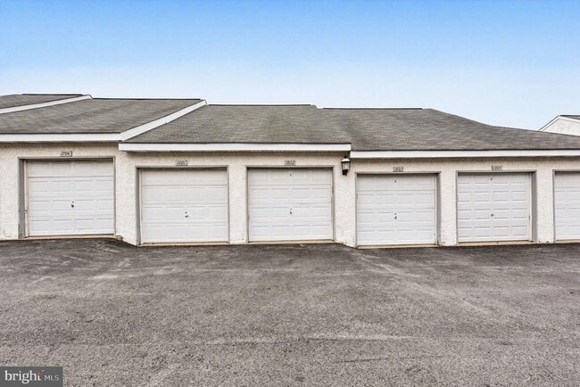 Building Photo - 1802 Harrison Ct