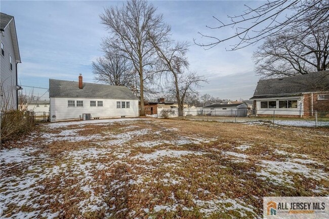 Building Photo - 691 Inman Ave