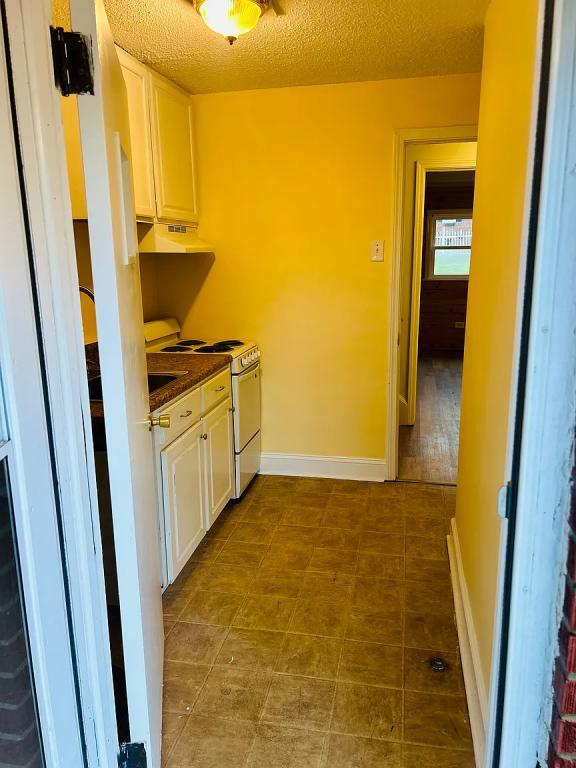 Building Photo - 111 Pinehaven Dr