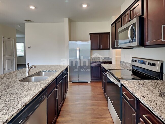 Building Photo - 4394 Kendrick Cir