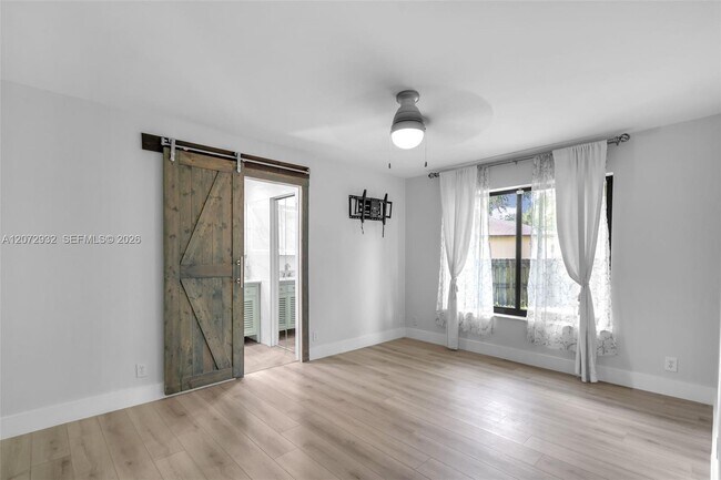 Building Photo - 1038 SW 120th Way