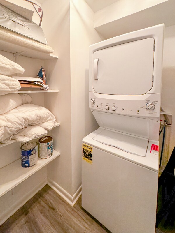 Building Photo - 2703 Homes Dr