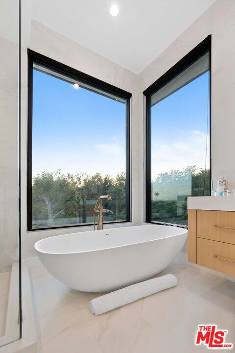 Building Photo - 27187 Sea Vista Dr