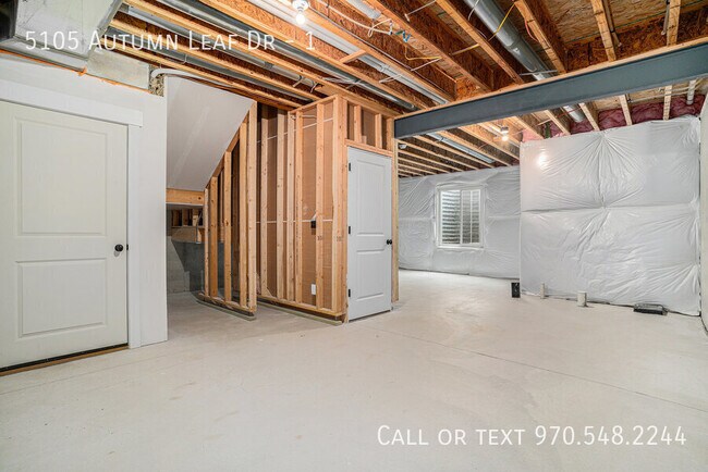 Building Photo - 5105 Autumn Leaf Dr