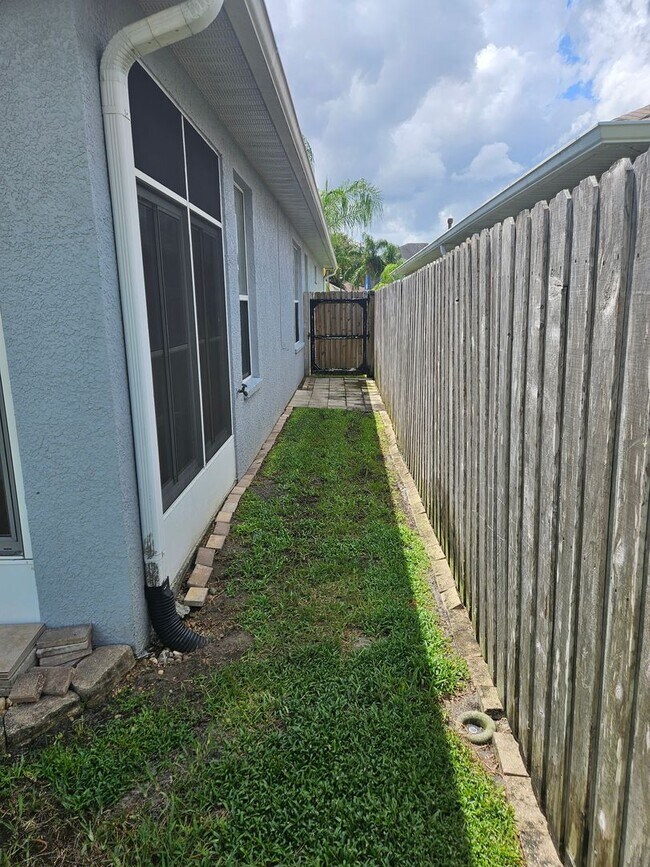Building Photo - Stunning 3-Bed, 2-Bath Cul-de-Sac Home in ...