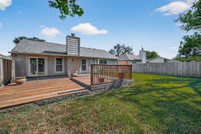 Building Photo - 2510 Old Fort Rd