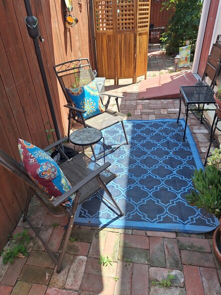 Patio - 3534 Wesley St