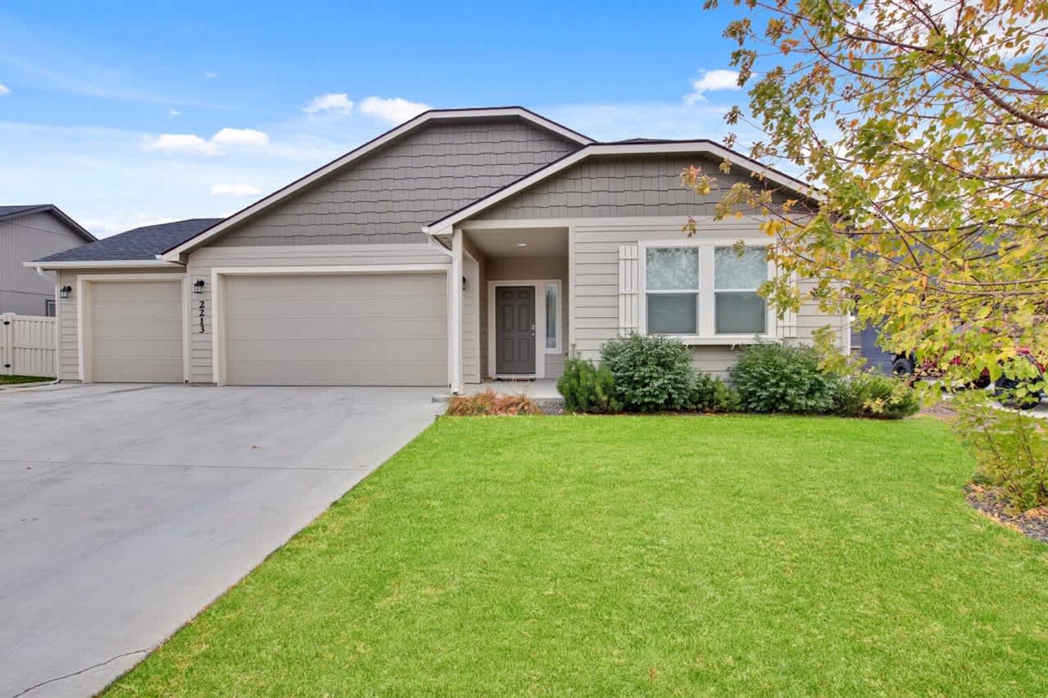 Building Photo - 2213 E Elm Grove Dr