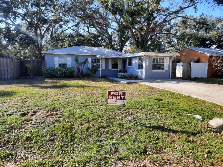 Building Photo - 4315 S Renellie Dr