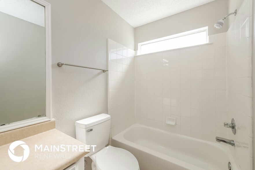 Building Photo - 4834 Royal Hills Cv