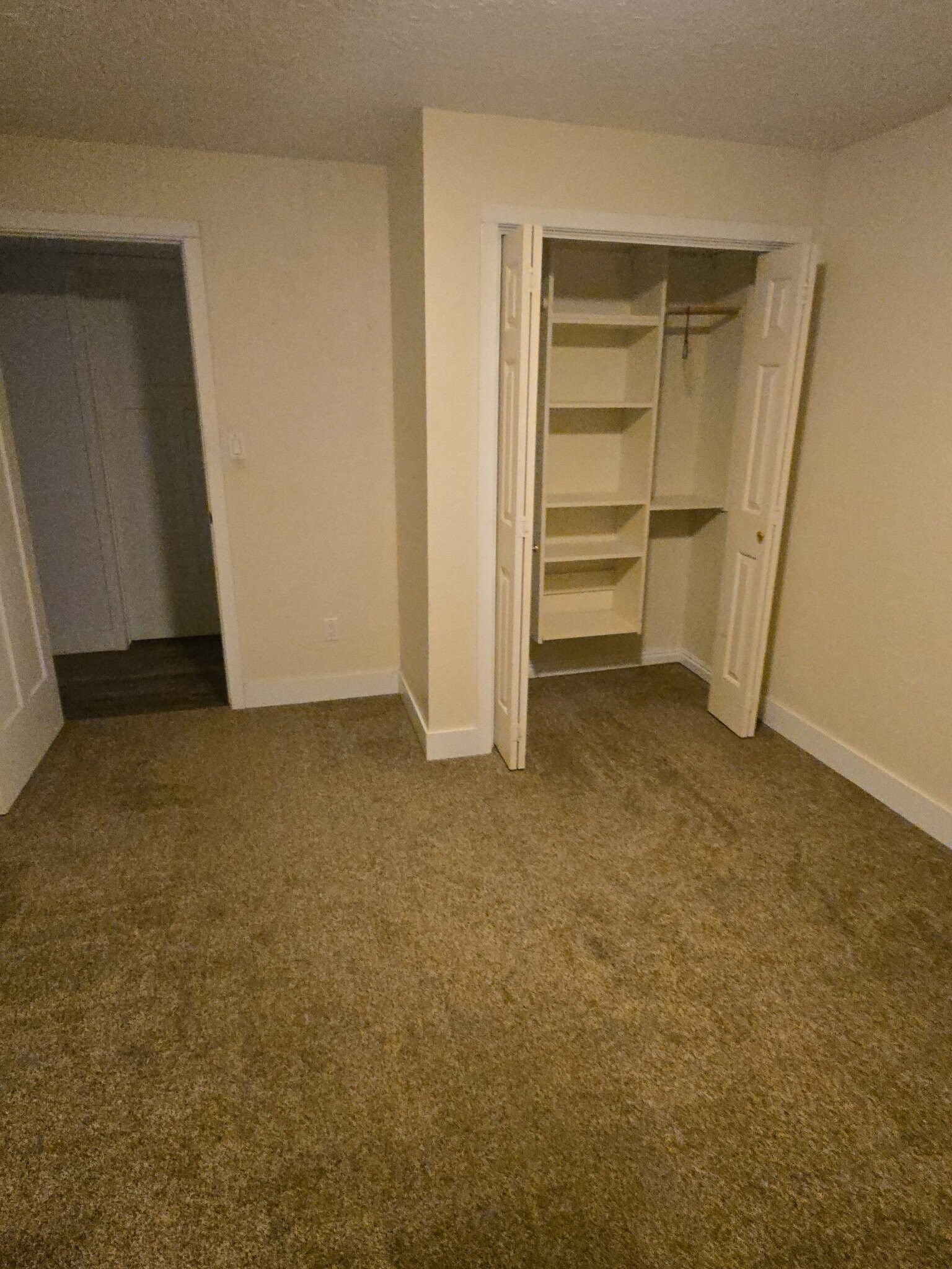 Building Photo - 210 W 510 S