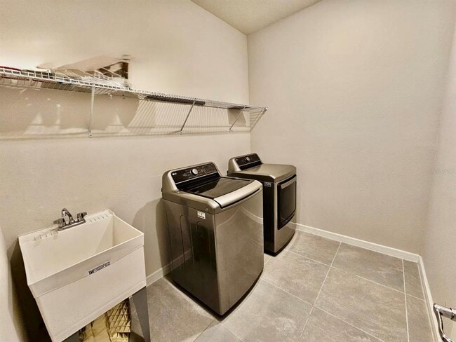 Building Photo - 5066 Sparkling Water Wy