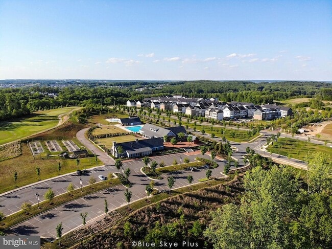 Building Photo - 2056 Alder Ln