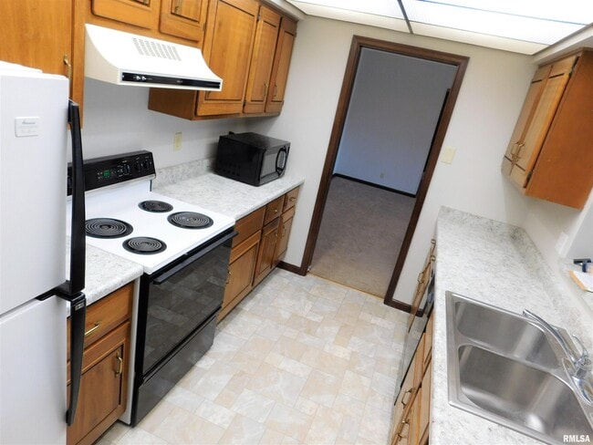 Building Photo - 1013 E Jackson St