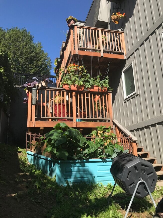 Gardener’s Paradise - 328 E 15th Ave