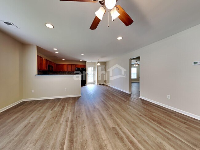 Building Photo - 1100 Briar Rose Ln