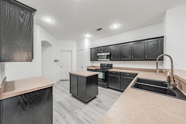 Building Photo - 3232 Florian Ln