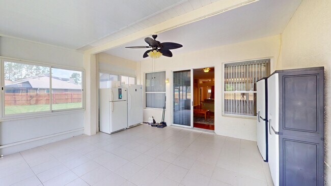 Building Photo - 26 Lloleeta Path