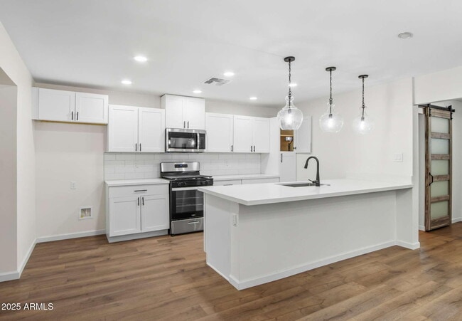 Building Photo - 1503 W Garden St