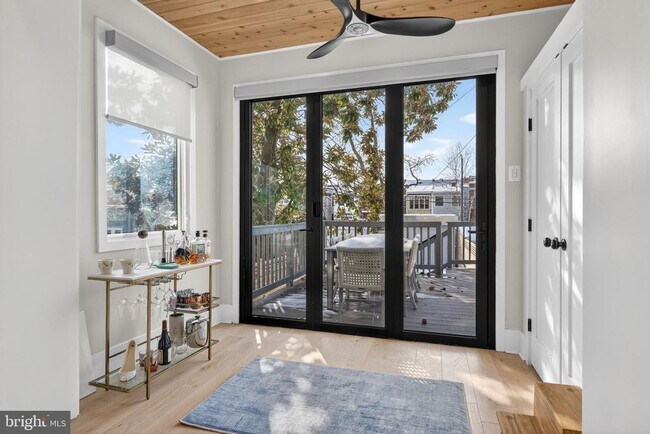 Building Photo - 32 Adams St NW