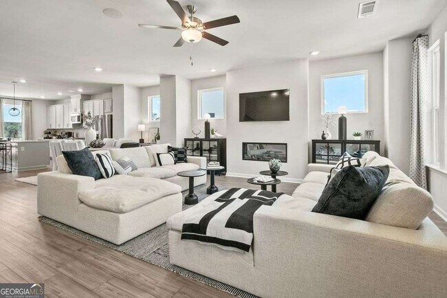 Building Photo - 408 Nix Ln