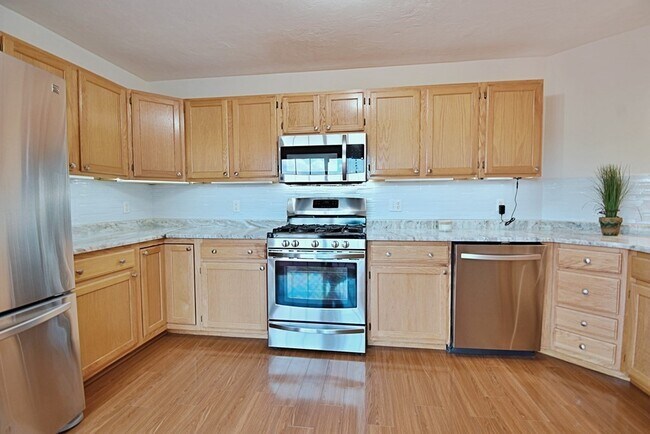 Building Photo - 19 Ptarmigan Dr