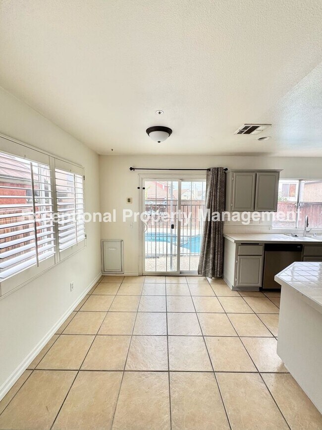 Building Photo - 16202 Trailwinds Dr