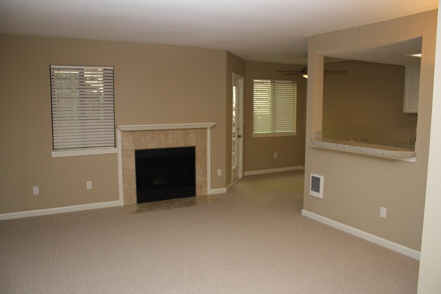 Building Photo - 10232 SE Talbert St