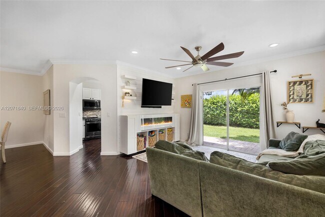 Building Photo - 4501 Windmill Palm Way