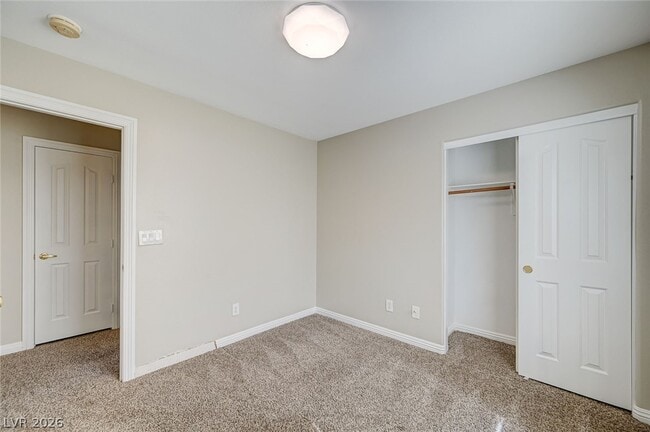 Building Photo - 8749 Horizon Wind Ave
