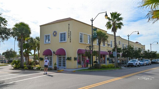 Building Photo - 210 Santa Maria St