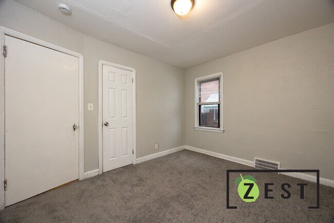 Building Photo - OPEN HOUSE 1/13! 2PM-2:30PM! 2 BDRM 1 BTH